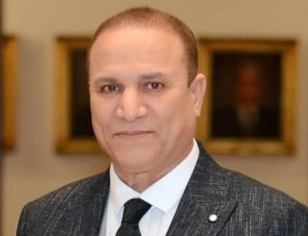 النائب زكي عباس