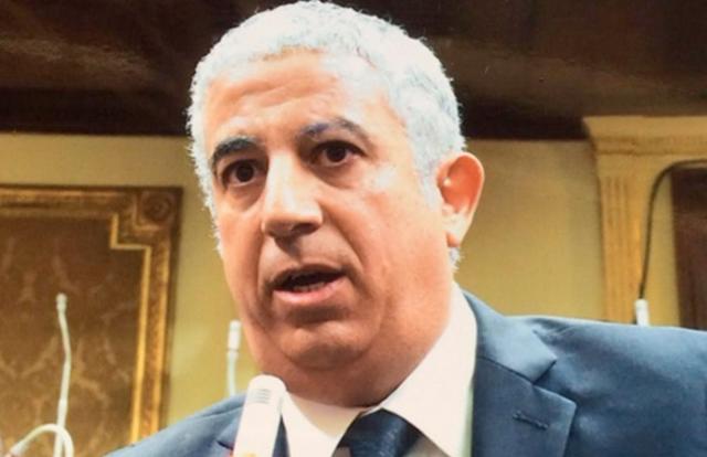 النائي كريم درويش