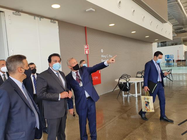 وزير التعليم العالي والبحث العلمي