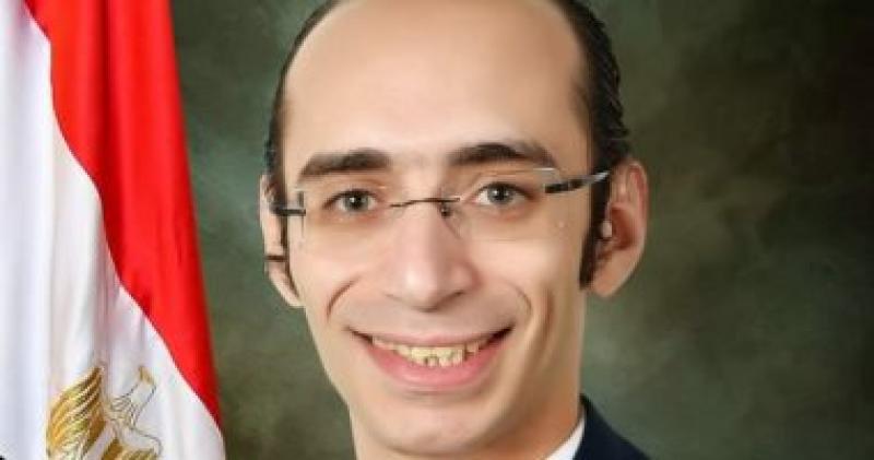  النائب محمد عبد العزيز