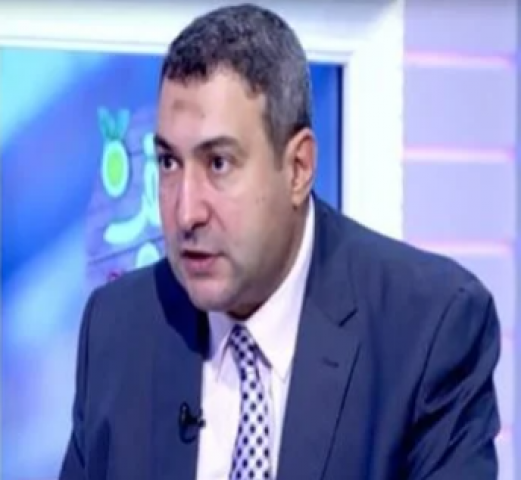 المستشار اكرم غانم