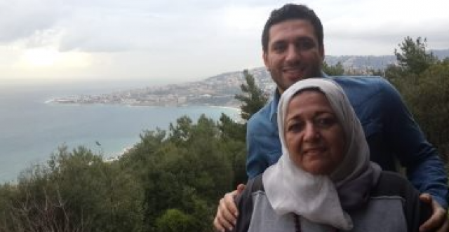 حسن الرداد ووالدته الراحلة