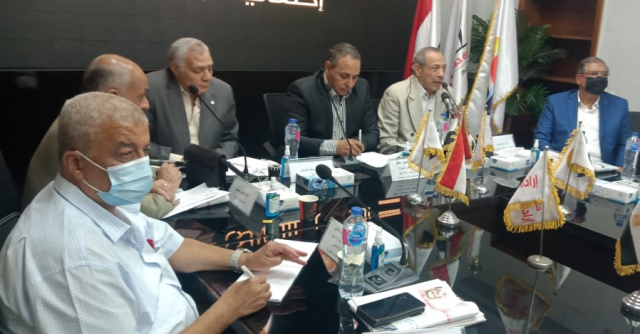 خلال الاجتماع