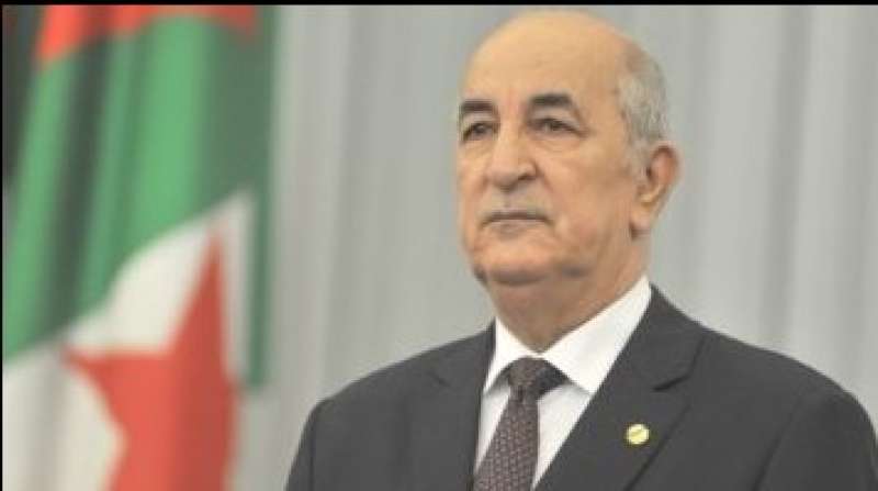 الرئيس عبد المجيد تبون القائد الأعلى للقوات المسلحة