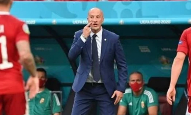 مدرب المنتخب المجرى 