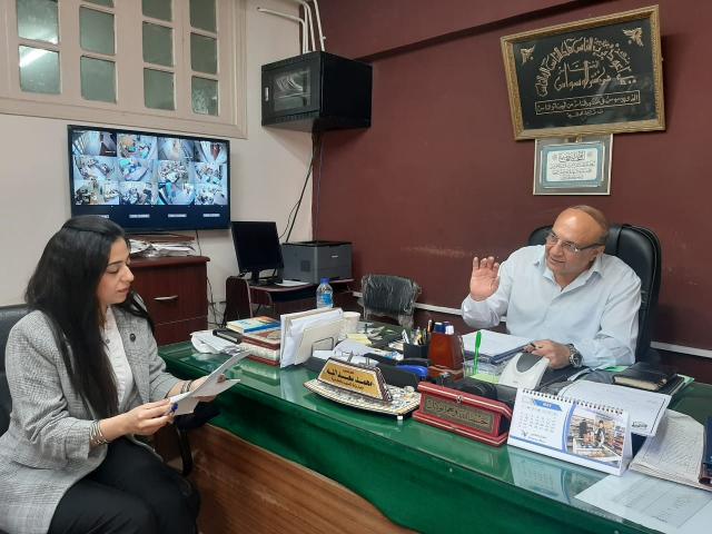 جانب من لقاء وكيل وزارة التموين بالإسكندرية والنائبة سوسن حافظ 