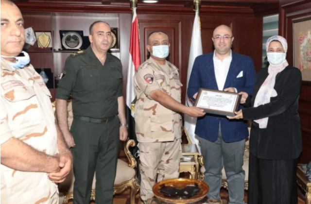 خلال تسليم شهادات التقدير