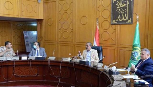 اجتماع محافظ الاسماعلية