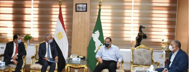 خلال الاجتماع