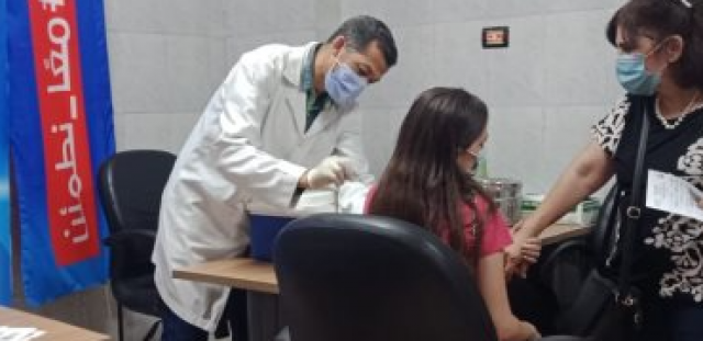 انتظام تلقى المواطنين للقاح كورونا بالمركز الصحى