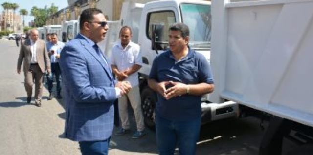محافظ الدقهلية يتابع سيارات النظافة