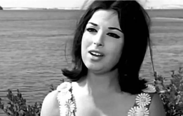 نجاة الصغيرة