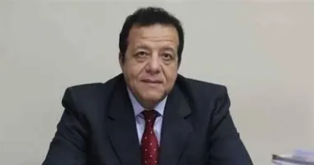 عاطف عبد اللطيف