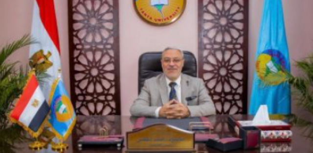 الدكتور محمود ذكى، رئيس جامعة طنطا، اليوم