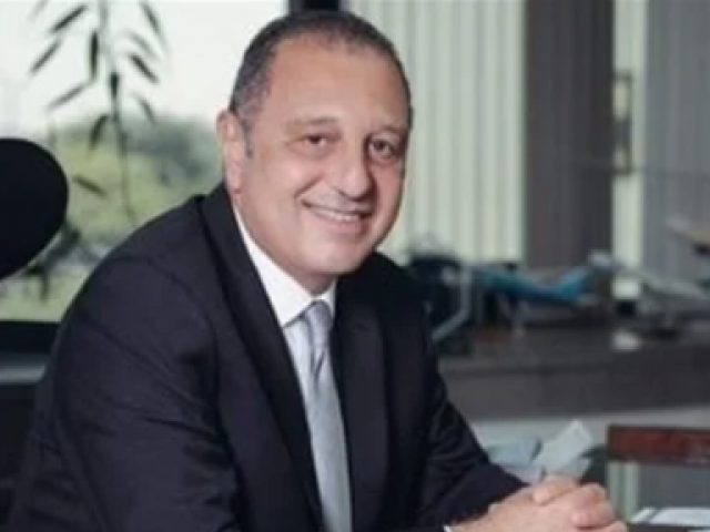 الطيار عمرو أبوالعينين