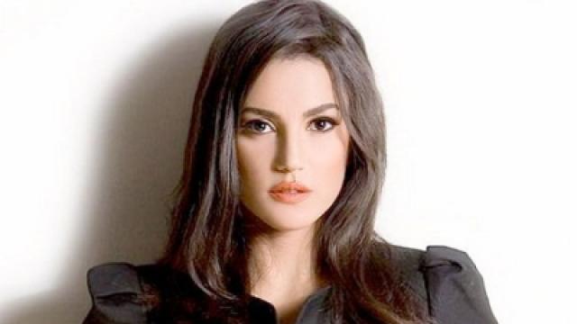 الفنانة درة