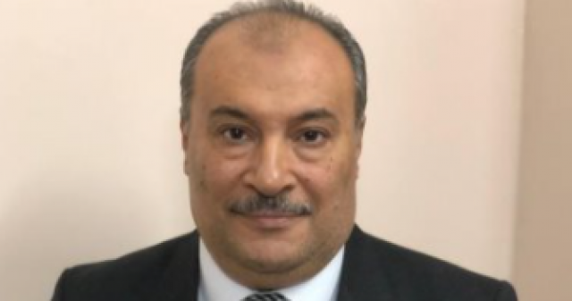أشرف عزت رئيس شركة مصر للغزل والنسيج