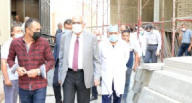 رئيس جامعة المنصورة يتفقد استكمال تجهيزات مبنى زراعة الكبد بمركز جراحة الجهاز الهضمي