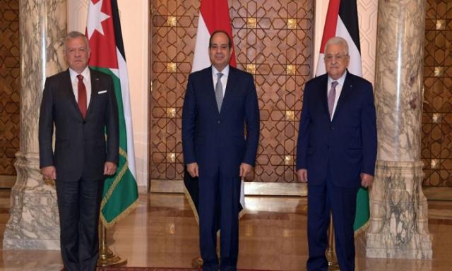 القمة الثلاثية 