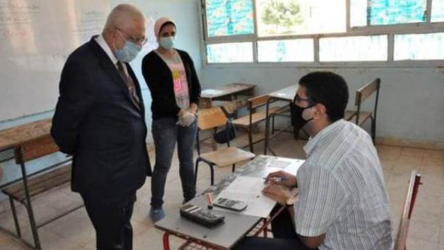وزير التربية والتعليم يتفقد لجان الثانوية العامة