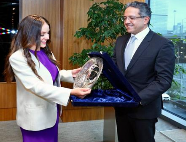 وزير السياحة والاثار ورئيسة الوكالة الفيدرالية الروسية 