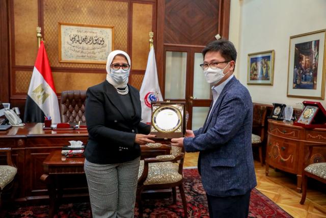وزيرة الصحة خلال لقاء سفير كوريا الجنوبية