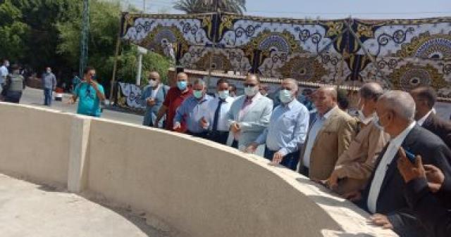 جولة وزير الري ومحافظ أسيوط على أعمال تبطين ترعة بنى سميع