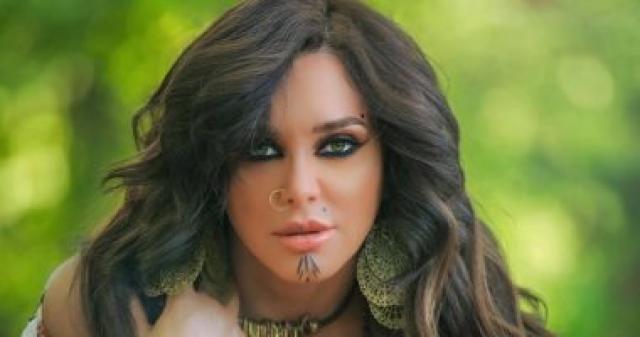   سلاف فواخرجي