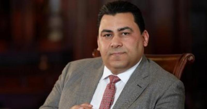 عادل حامد الرئيس التنفيذي والعضو المنتدب للشركة المصرية للاتصالات