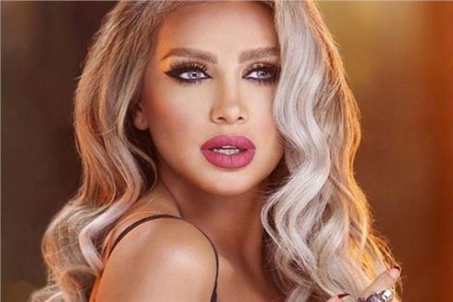  الفنانة مايا دياب