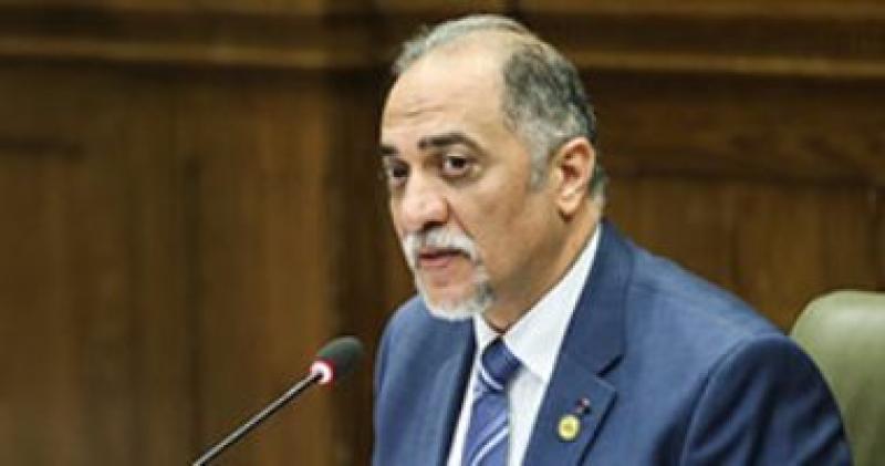 الدكتور عبدالهادي القصبي 