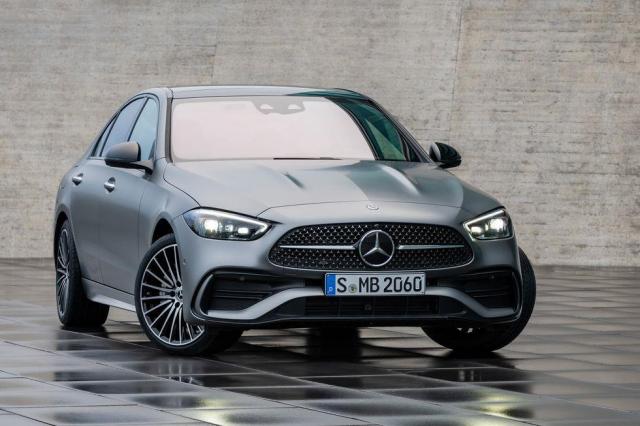  السيارة C-Class