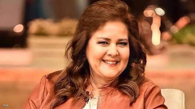 دلال عبدالعزيز