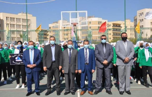 رئيس جامعة كفرالشيخ يشهد مراسم تحية العَلَمِ 
