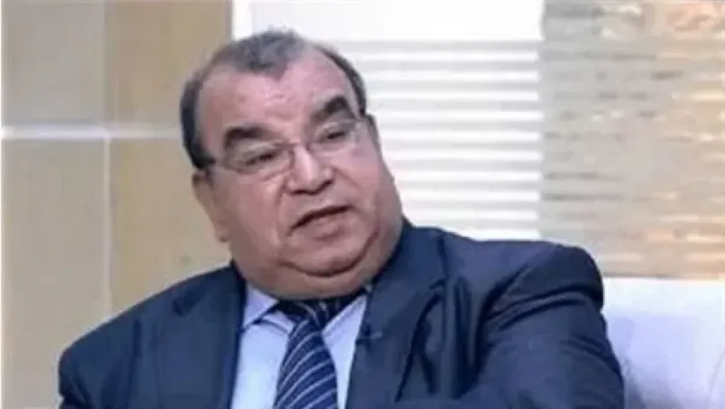 الكاتب الصحفي رفعت فياض 
