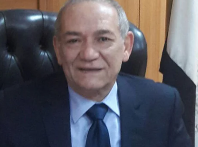 الكابتن محمد عباس 