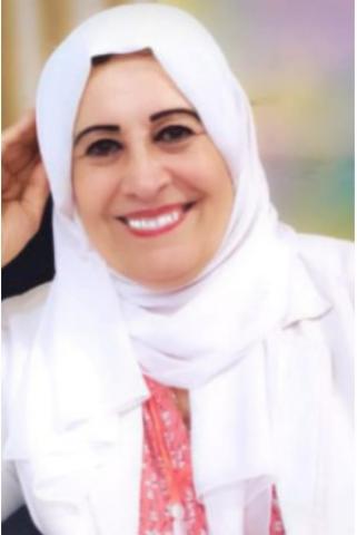 الكاتبة الصحفية أمال ربيع