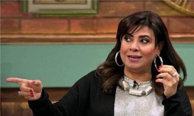 الفنانه نشوي مصطفي 