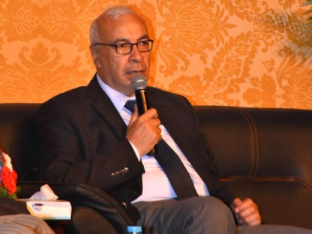 الكاتب الصحفي علي حسن