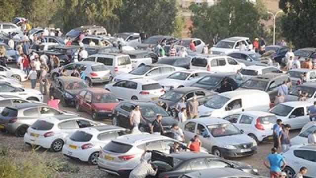 تجارة السيارات المستعملة 