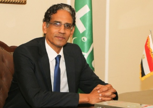 النائب طارق تهامي