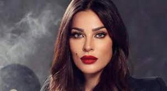 النجمة اللبنانية نادين نجيم