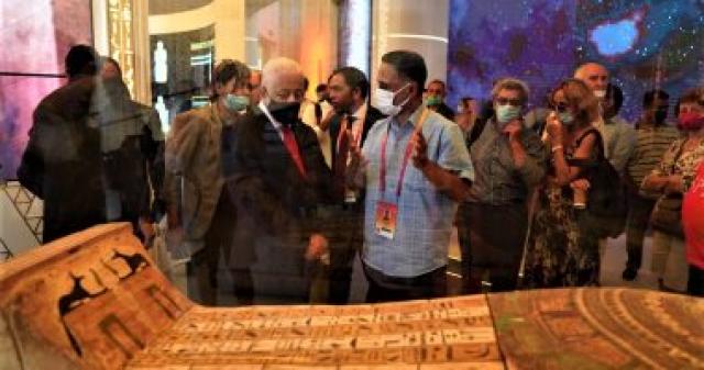 وزير التربية والتعليم خلال زيارة جناح مصر بأكسبو 2020 بدبي