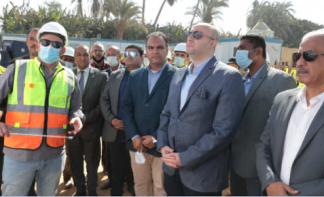 محافظ بني سويف يتابع الموقف التنفيذي لمشروع إنشاء محور الفشن التنموي