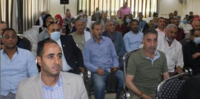 جانب من جلسة التشاور