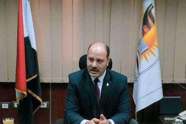 الدكتور عربي أبوزيد وكيل وزارة التربية والتعليم بسوهاج