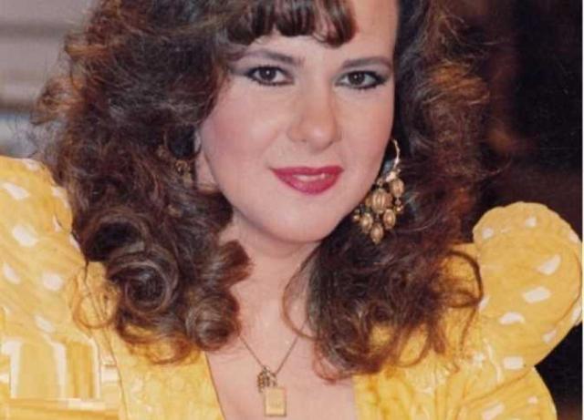 دلال عبد العزيز 