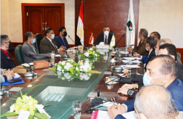 المحافظ يلتقي التنسيقية للاحزاب السياسية 
