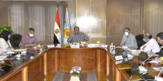 محافظ أسيوط 