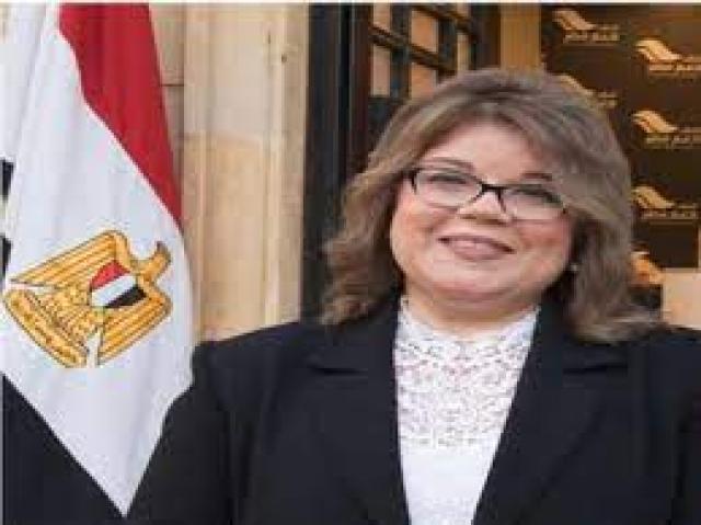  النائبة فيبي فوزي وكيل مجلس الشيوخ